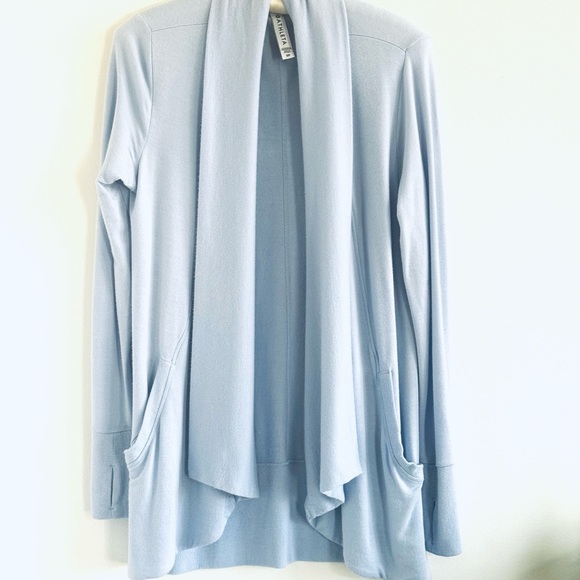 Athleta Pranayama Wrap size Small petite - Picture 4 of 7